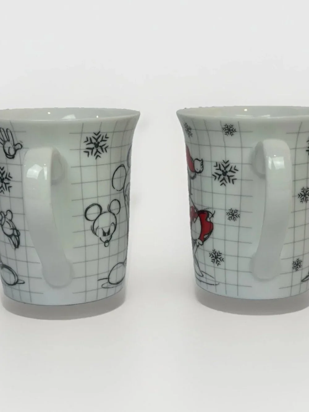 🎄☕ Lot of 4 NEW Disney Mickey Mouse Holiday Sketchbook Coffee Mugs Ceramic 🎄☕